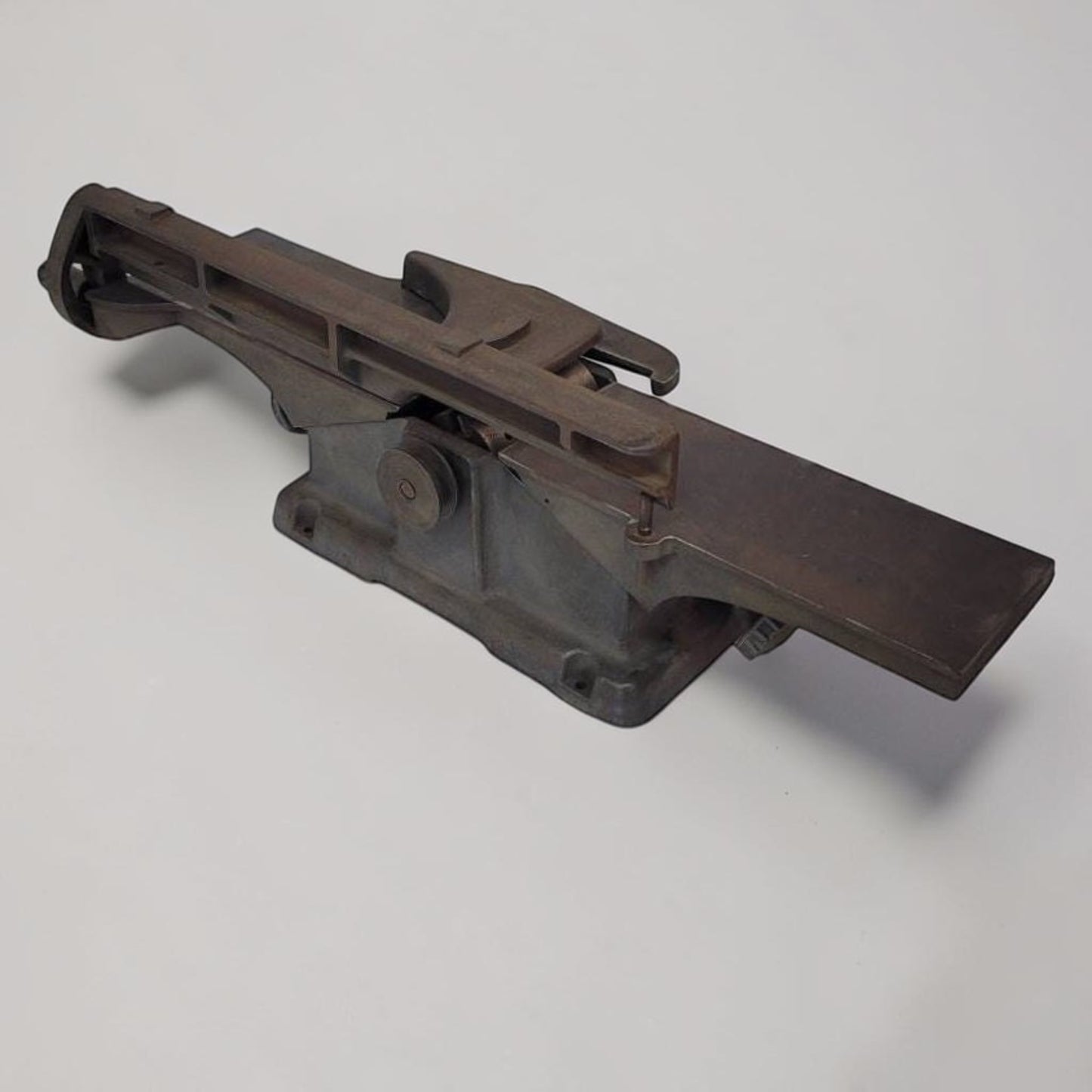 Vintage Rockwell Beaver 4 inch belt-driven benchtop jointer planer with heavy cast iron construction for woodworking.