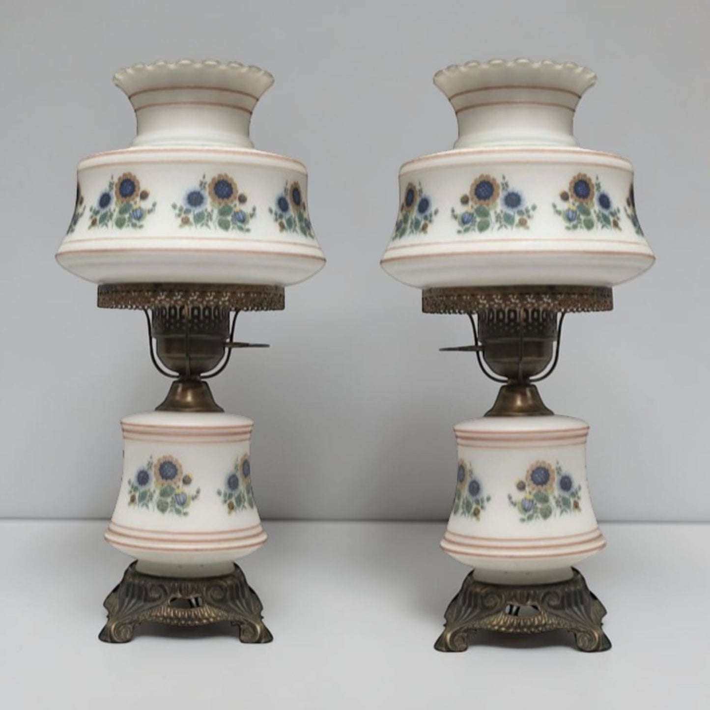 Vintage Abigail Adams style hurricane lamp with blue and yellow sunflower floral decoration and tri-light function.