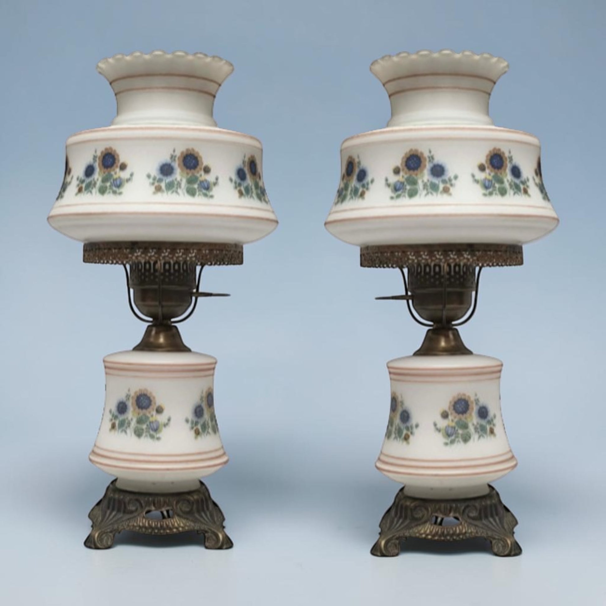 Vintage Abigail Adams style hurricane lamp with blue and yellow sunflower floral decoration and tri-light function.