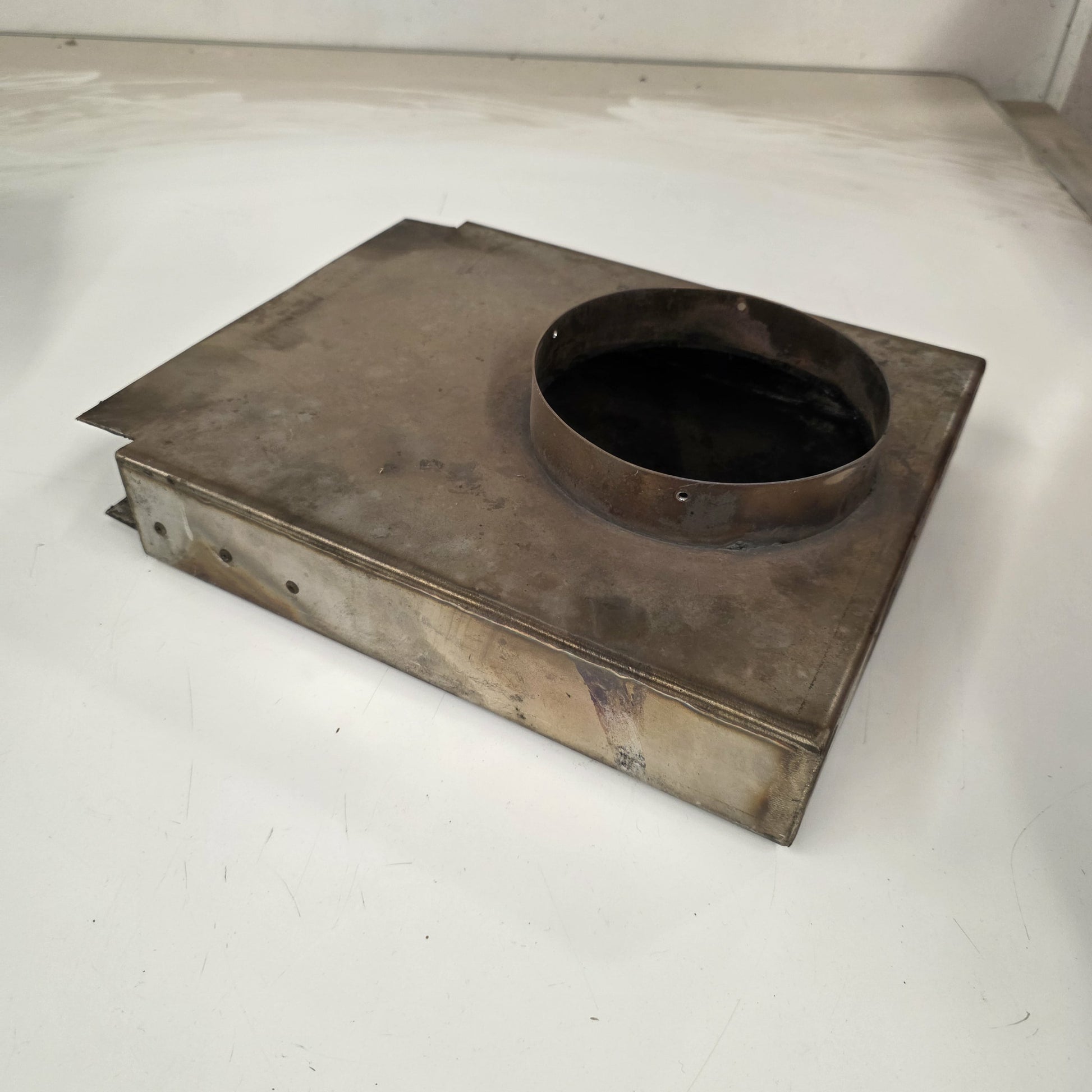 stainless Steel Rectangle-to-Round Chimney Converter for Fireplace Inserts