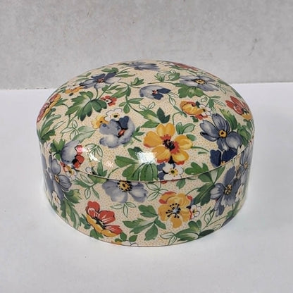 Antique English Chintz porcelain powder jar with floral design in excellent condition.
