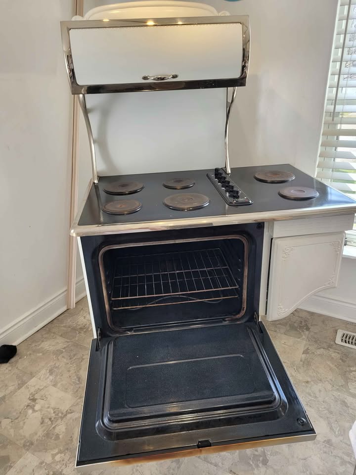 Cook’s Delight Electric Range 6 Burner | Vintage Farmhouse Retro Kitchen Stove