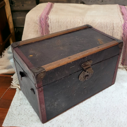 dolls steamer trunk antique travel clothing storage