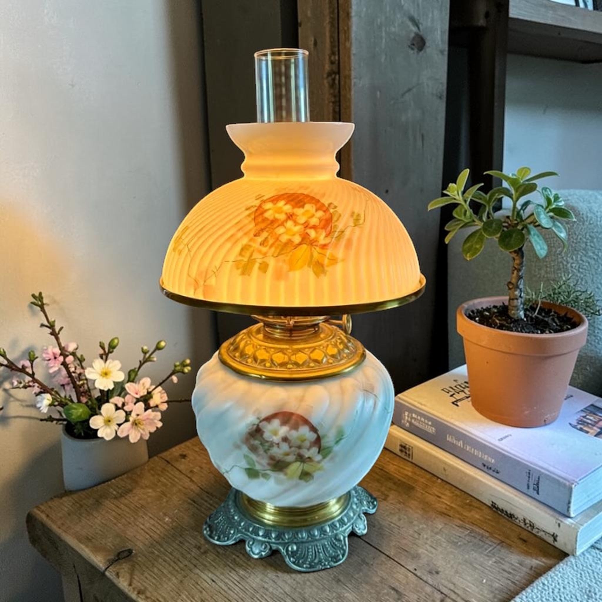 Antique Victorian Gone With the Wind oil lamp, Improved Climax