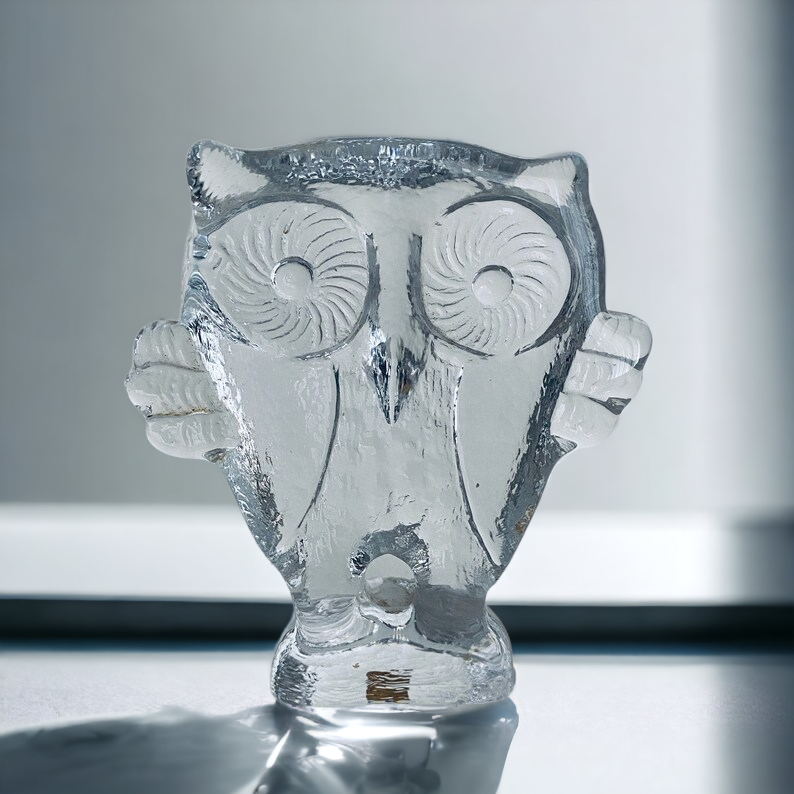 Vintage Boda Crystal Glass Owl Figure Sweden, Kosta Boda