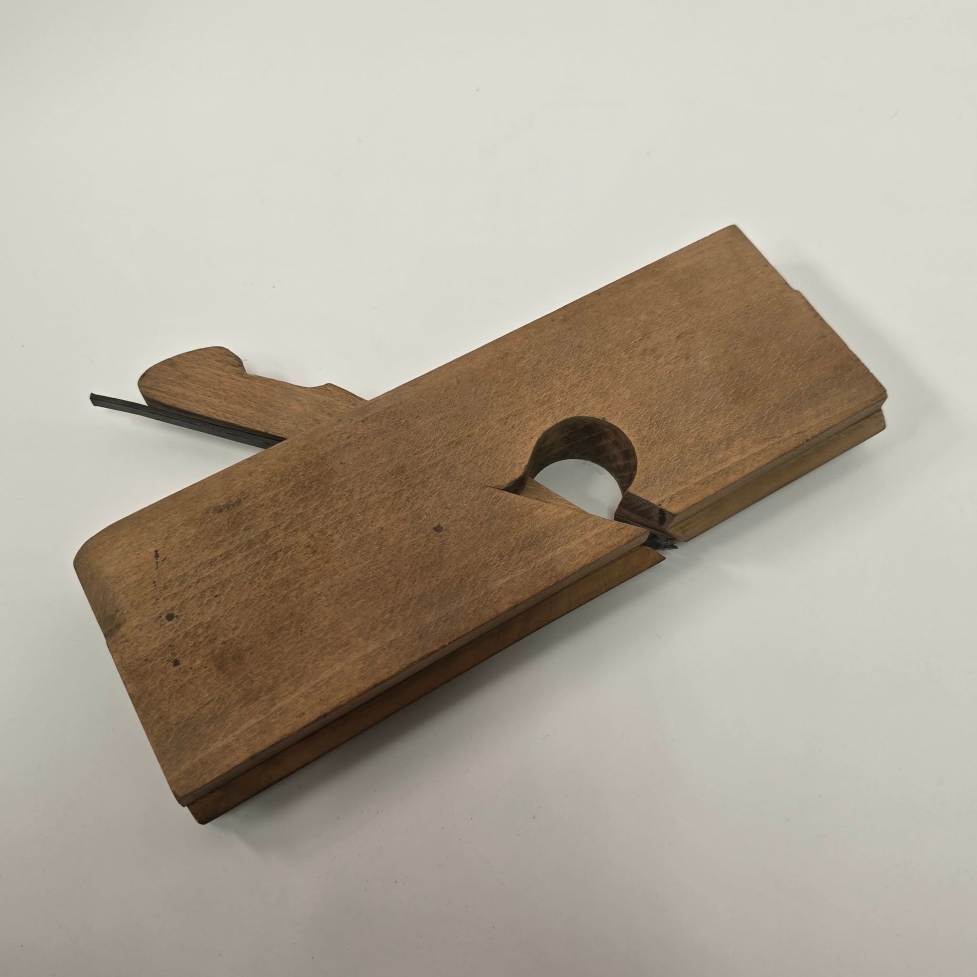 Antique Mathieson & Son 3/8" V-Groove Moulding Plane