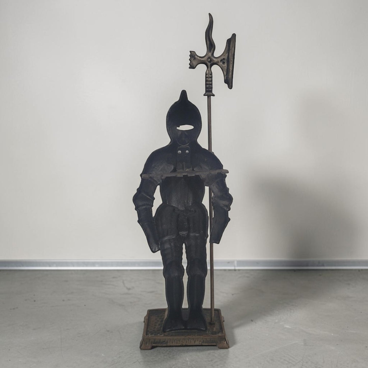 Large 30-inch medieval knight fireplace hearth statue with Arts and Crafts styling.
