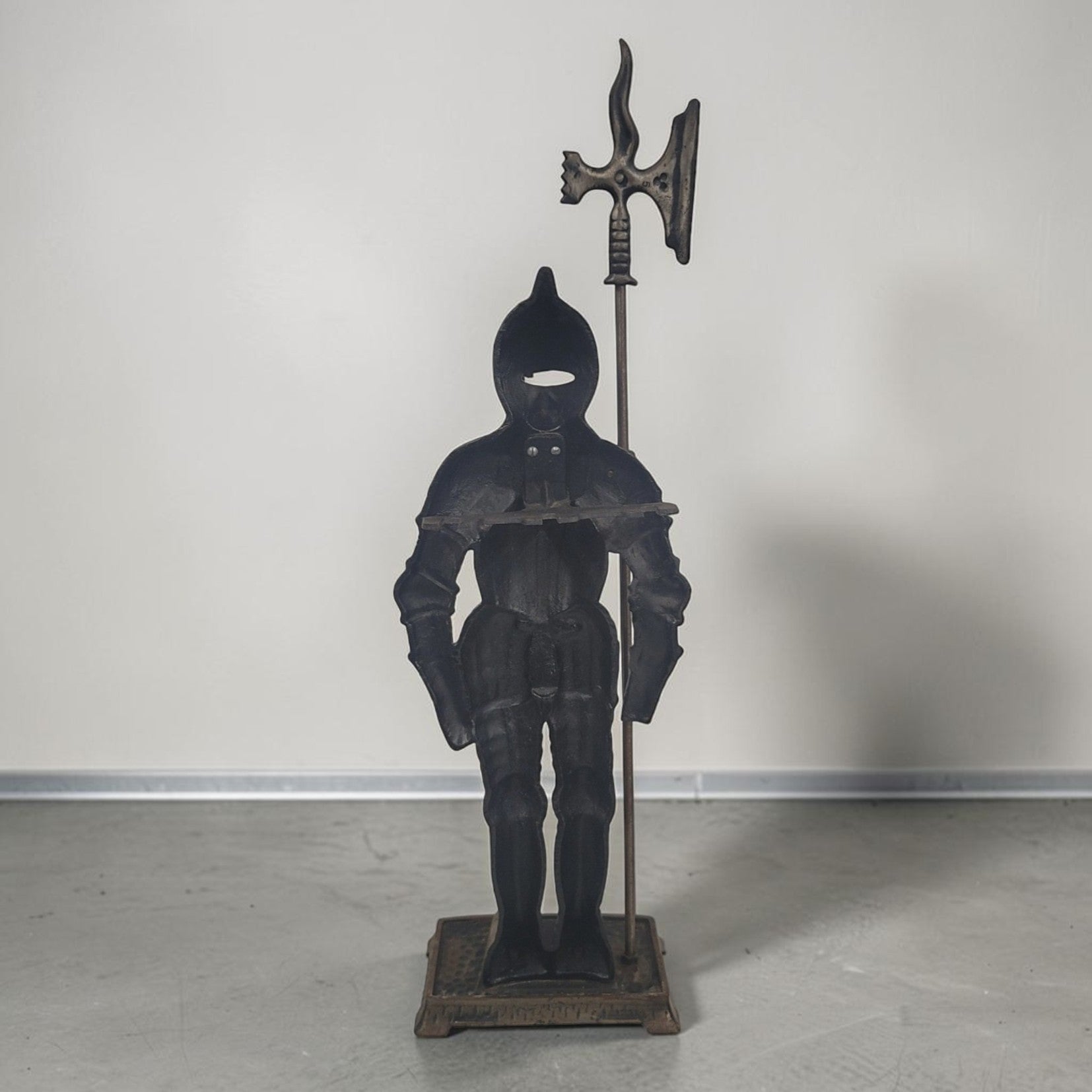 Large 30-inch medieval knight fireplace hearth statue with Arts and Crafts styling.
