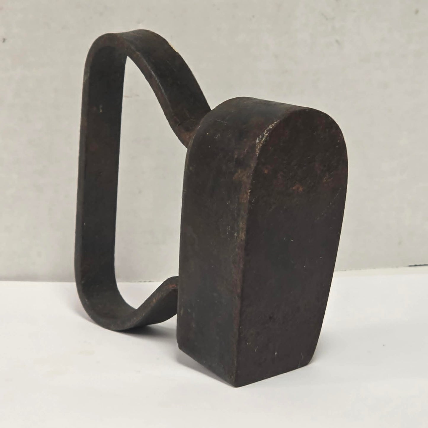 Late 19th-century antique tugboat-style cast iron sad clothes iron from Troy New York.
