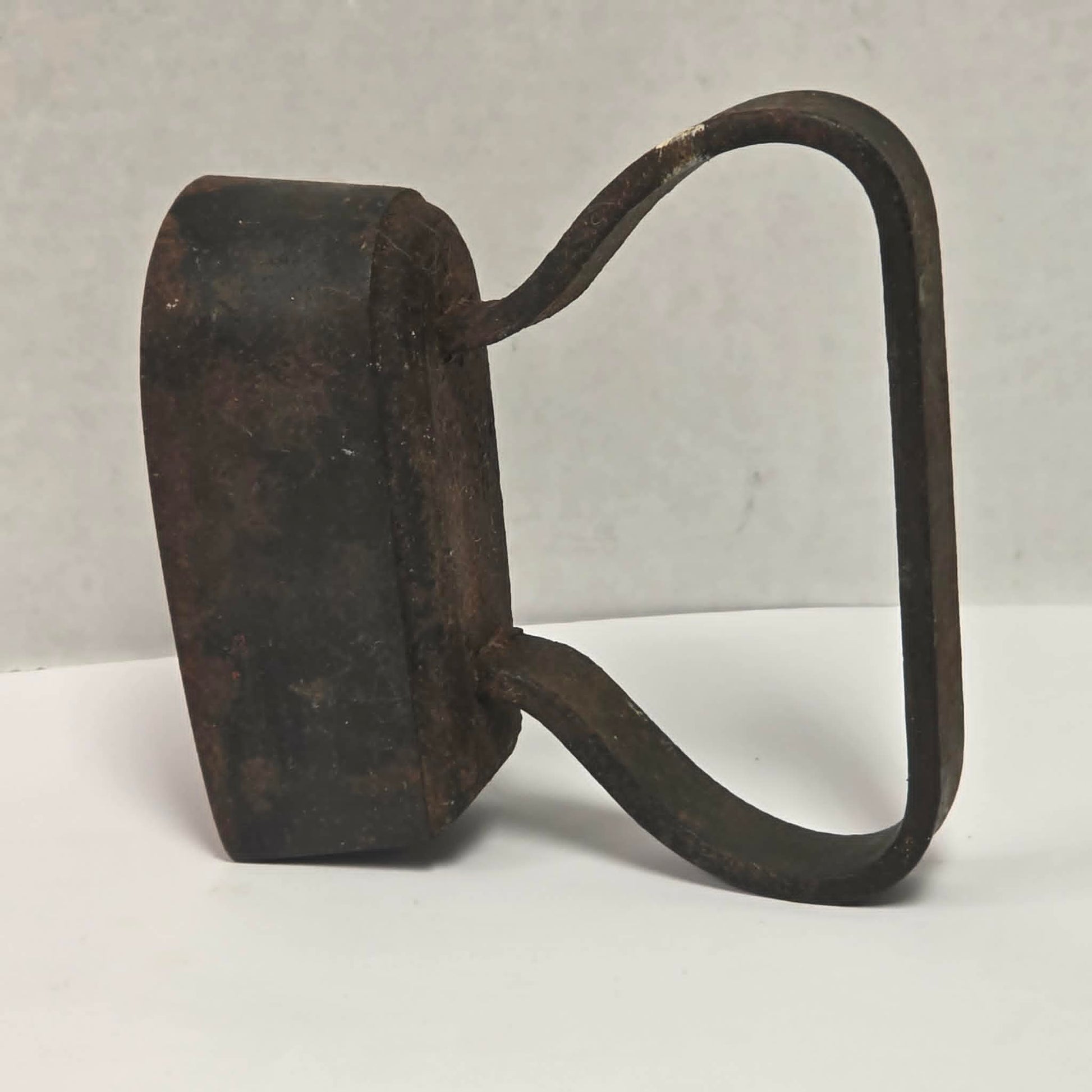Late 19th-century antique tugboat-style cast iron sad clothes iron from Troy New York.
