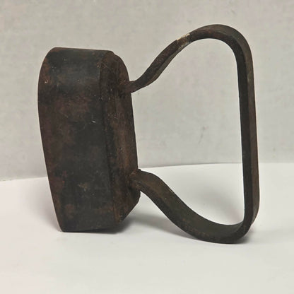 Late 19th-century antique tugboat-style cast iron sad clothes iron from Troy New York.
