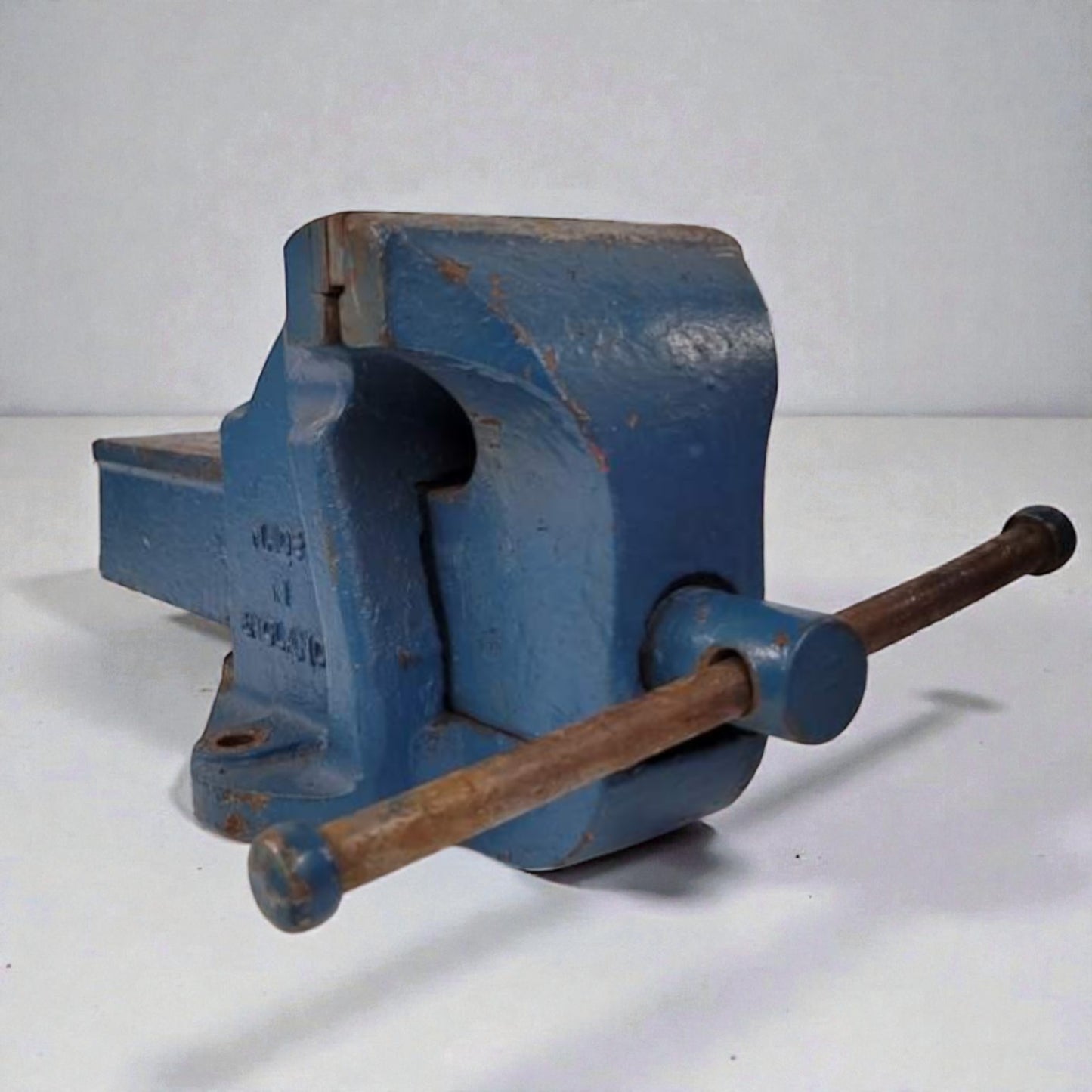 Blue 6" Record vise on a white background