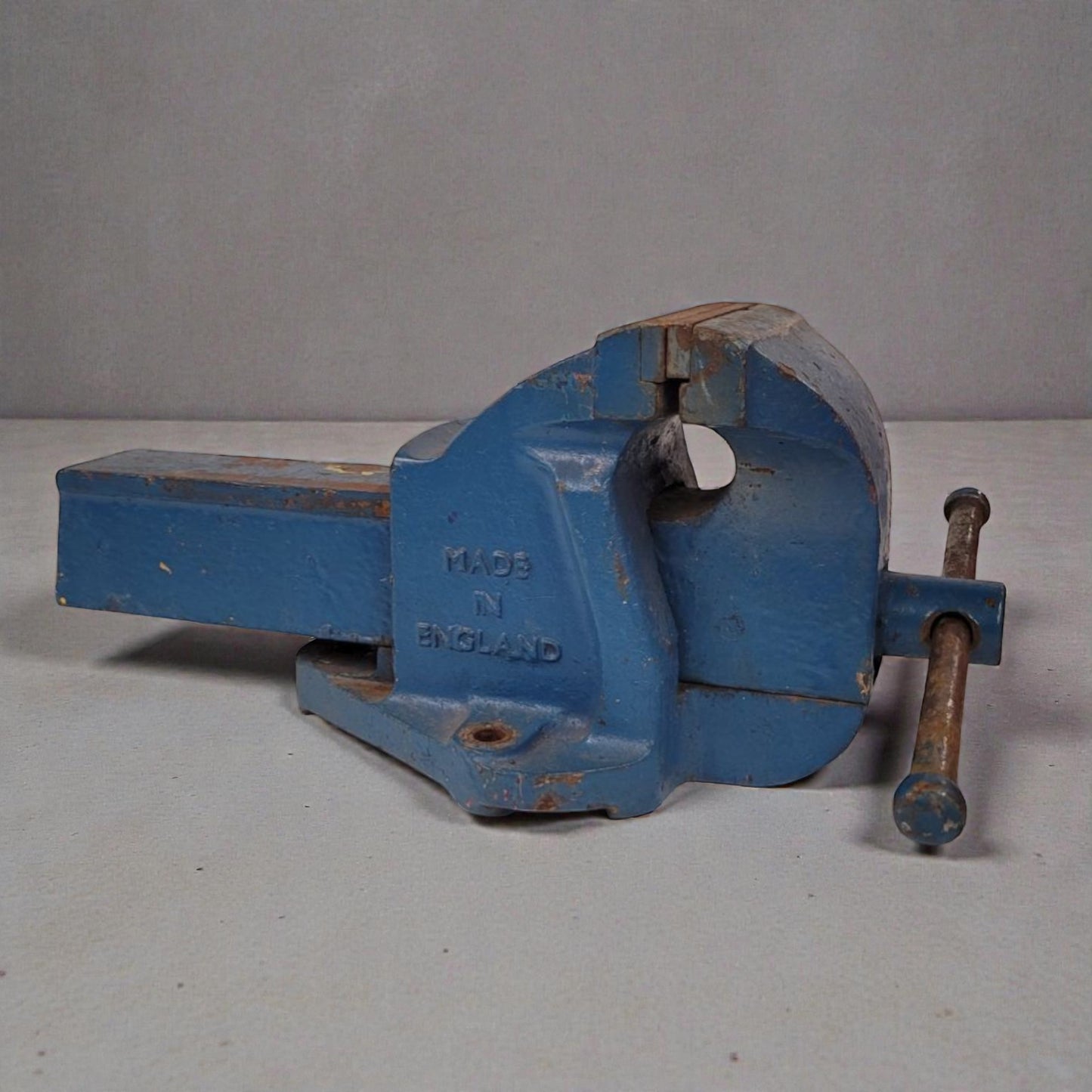 Blue 6" record vise made in England  