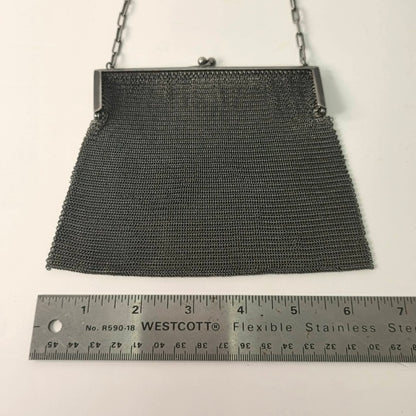 1920s flapper era silver mesh chain purse, 6.5 inch Art Deco evening bag
