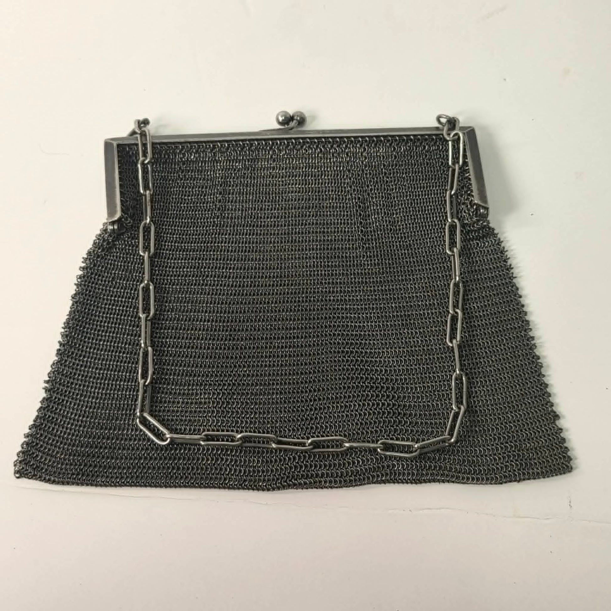 1920s flapper era silver mesh chain purse, 6.5 inch Art Deco evening bag