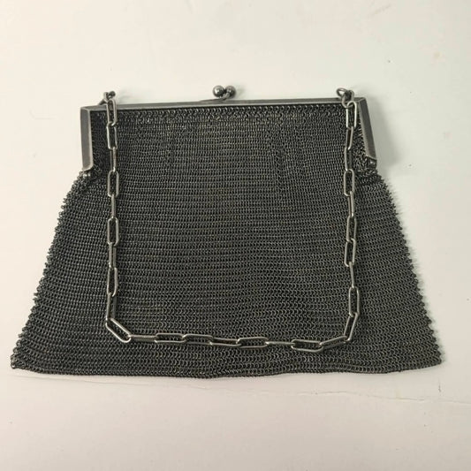 1920s flapper era silver mesh chain purse, 6.5 inch Art Deco evening bag