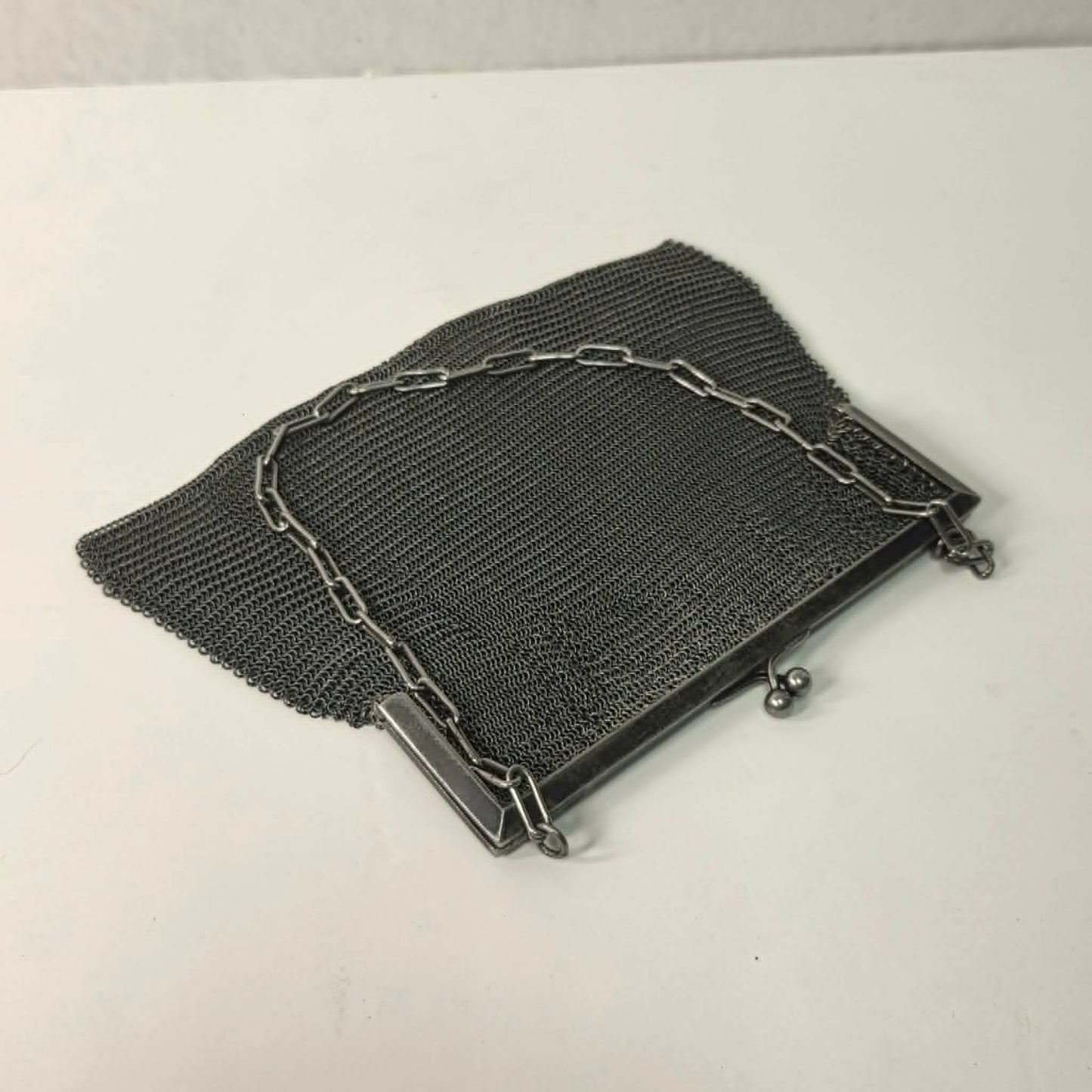 1920s flapper era silver mesh chain purse, 6.5 inch Art Deco evening bag