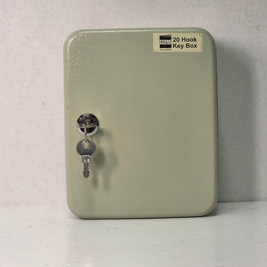 Vintage steel 20-key lock box in excellent near-new condition.