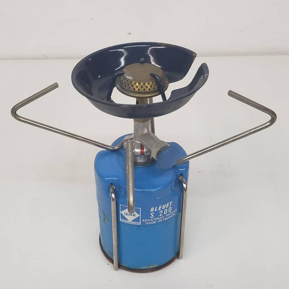 Vintage Bleuet S200 butane camping stove, Made in France, excellent condition.