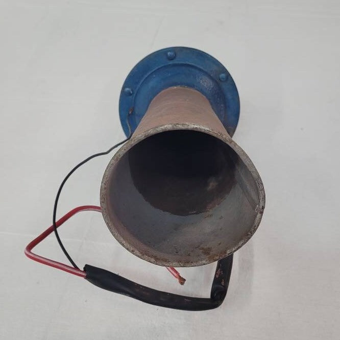 Vintage ooga horn klaxon style automotive horn for classic cars and hot rod builds.