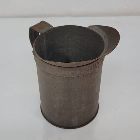 one quart oil can antique