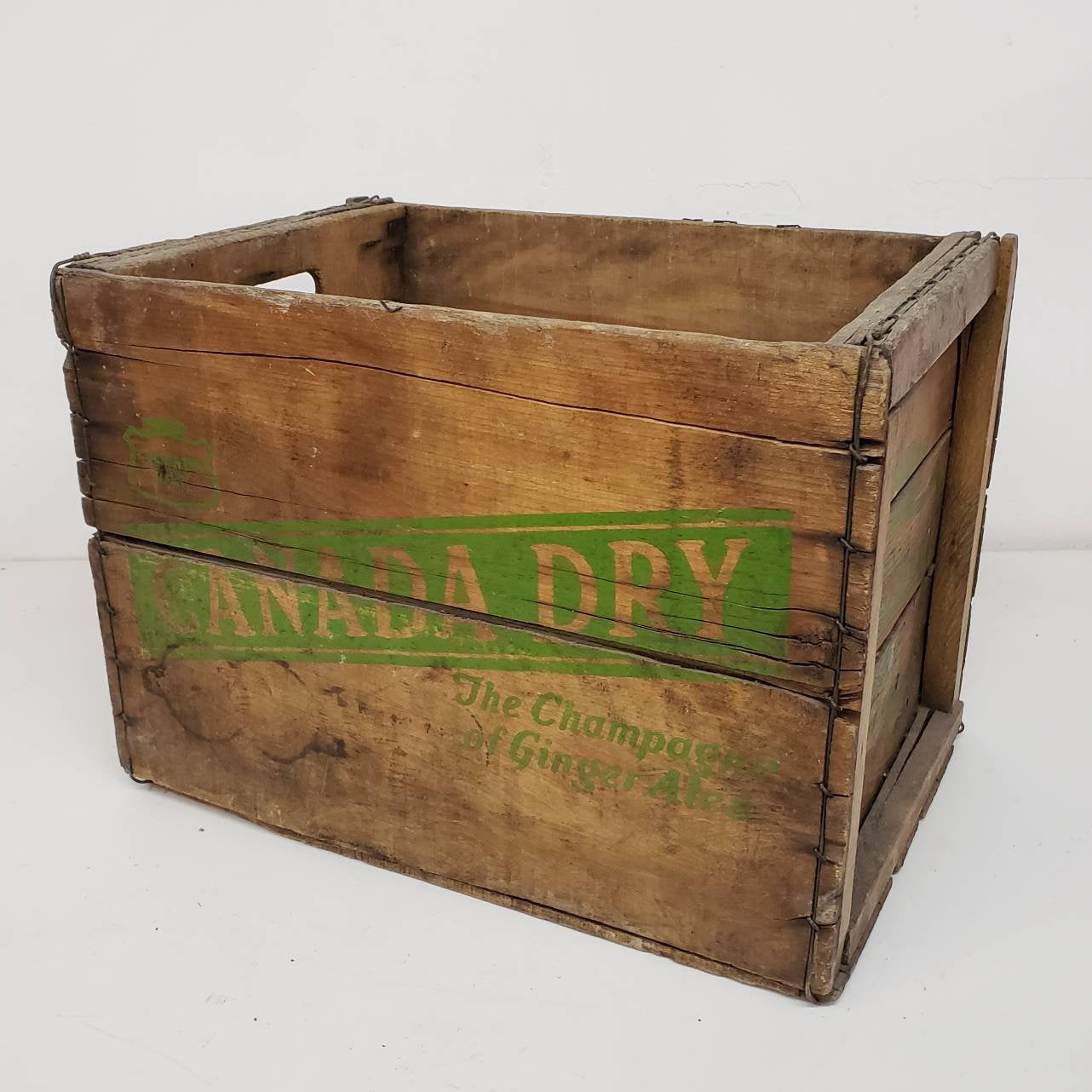 canada dry crate vinage wooden soda delivery box