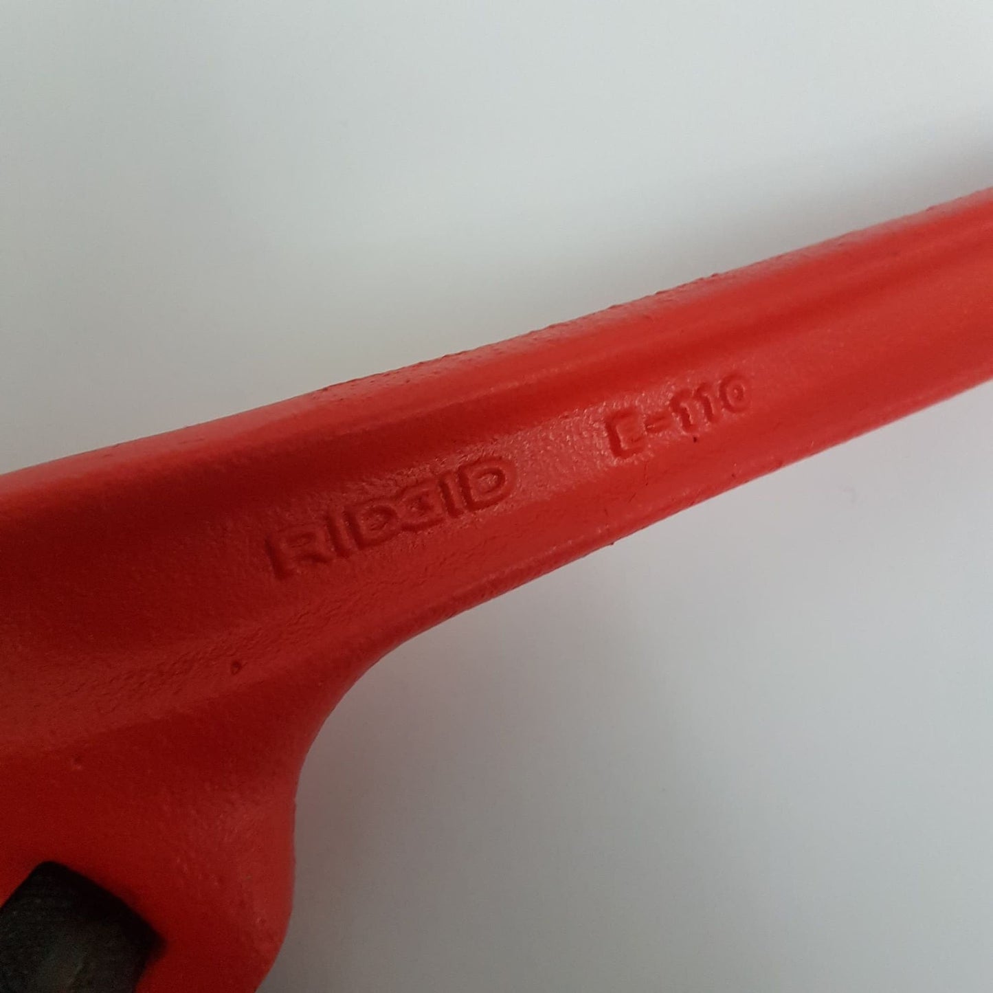 ridgid (31305) e-110 9-1/2" 1-1/8-2-5/8" capacity hex pipe wrench offset