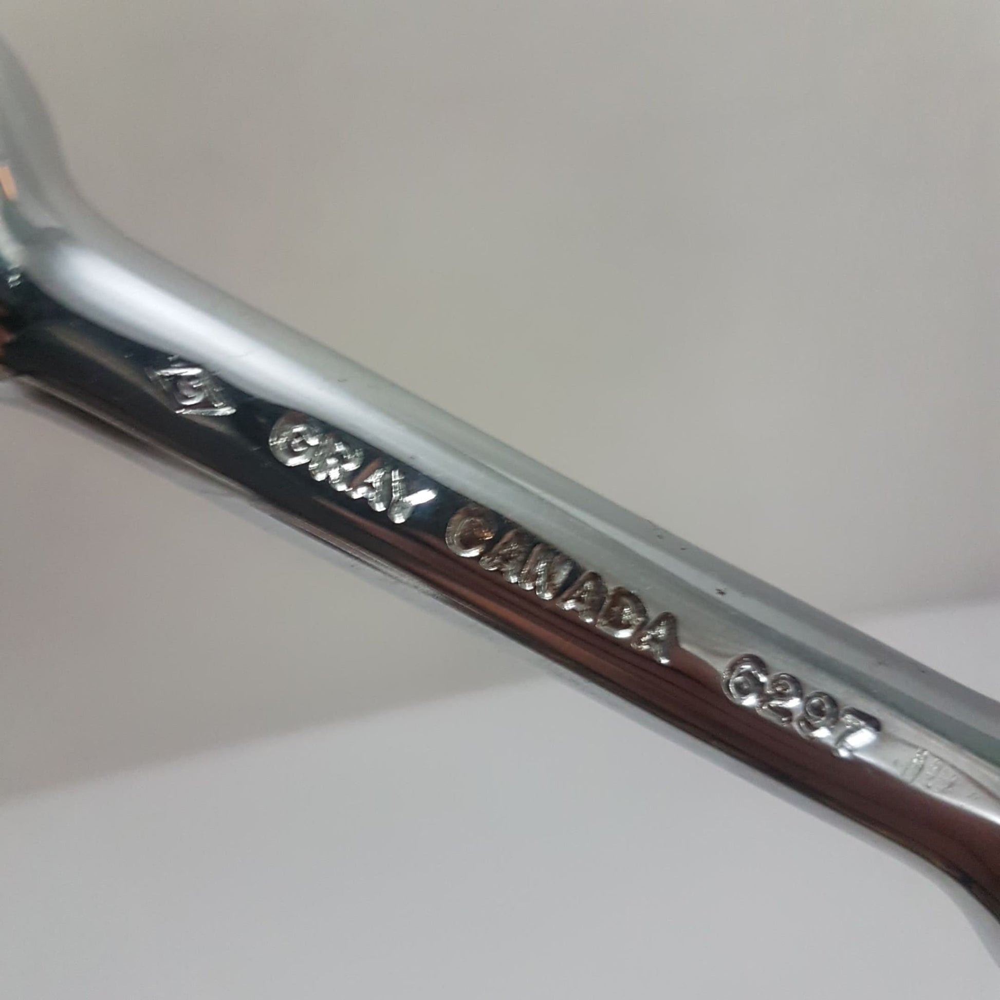 gray 6297  1/2-inch drive teardrop ratchet