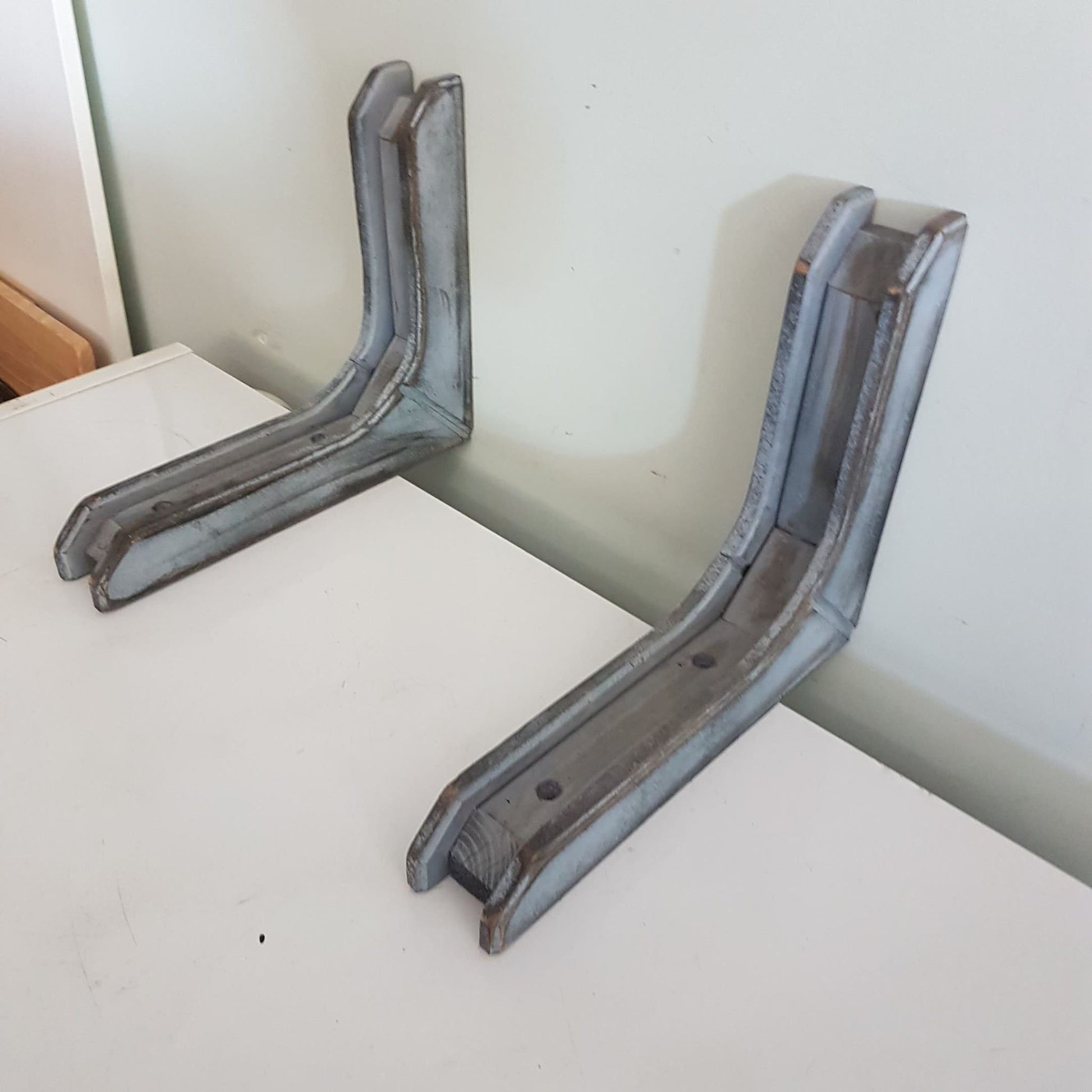 shelf brackets wooden shelf