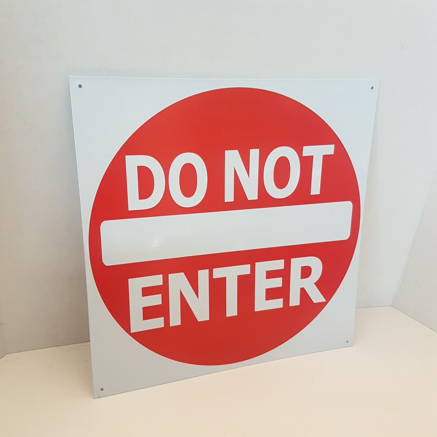 tin do not enter sign