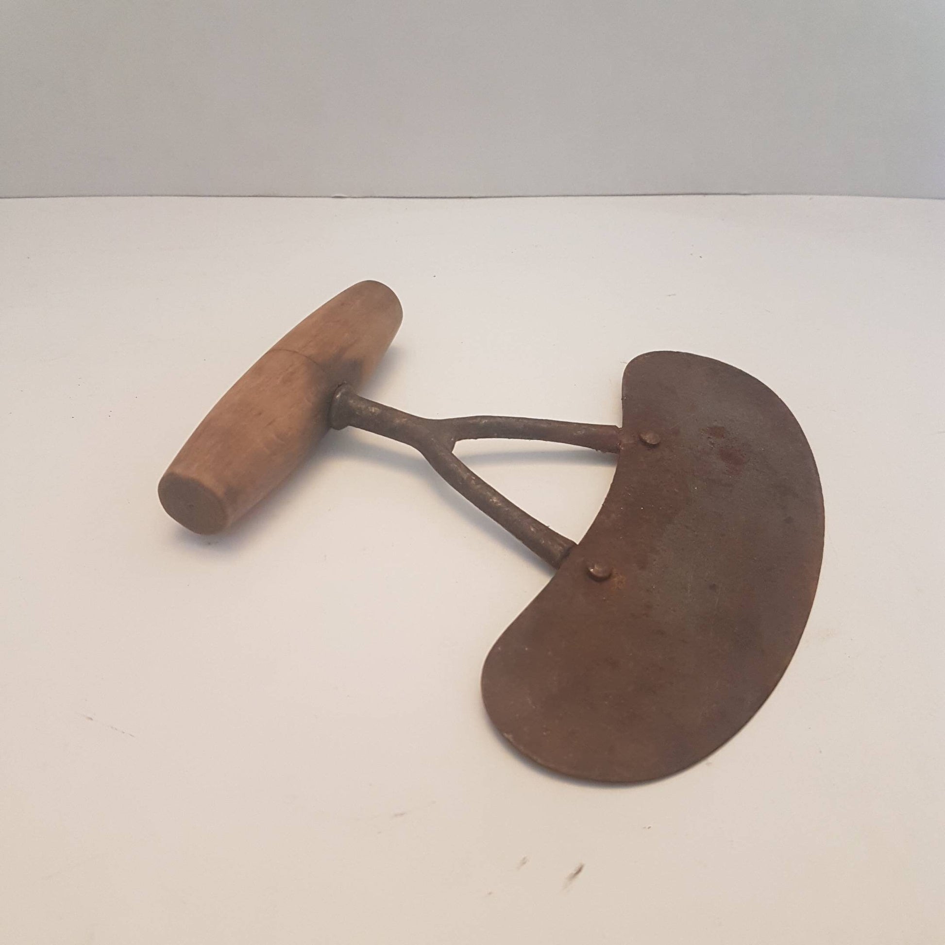 single blade antique kitchen chopper