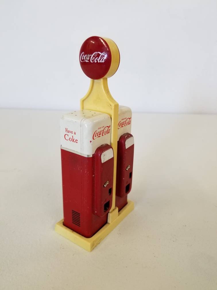 vintage coca-cola advertising vendo 44 salt and pepper shakers