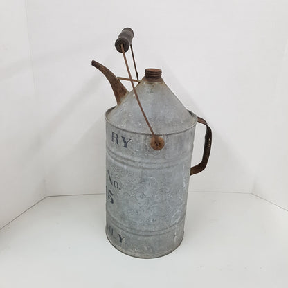 chicago & north western railway oil can