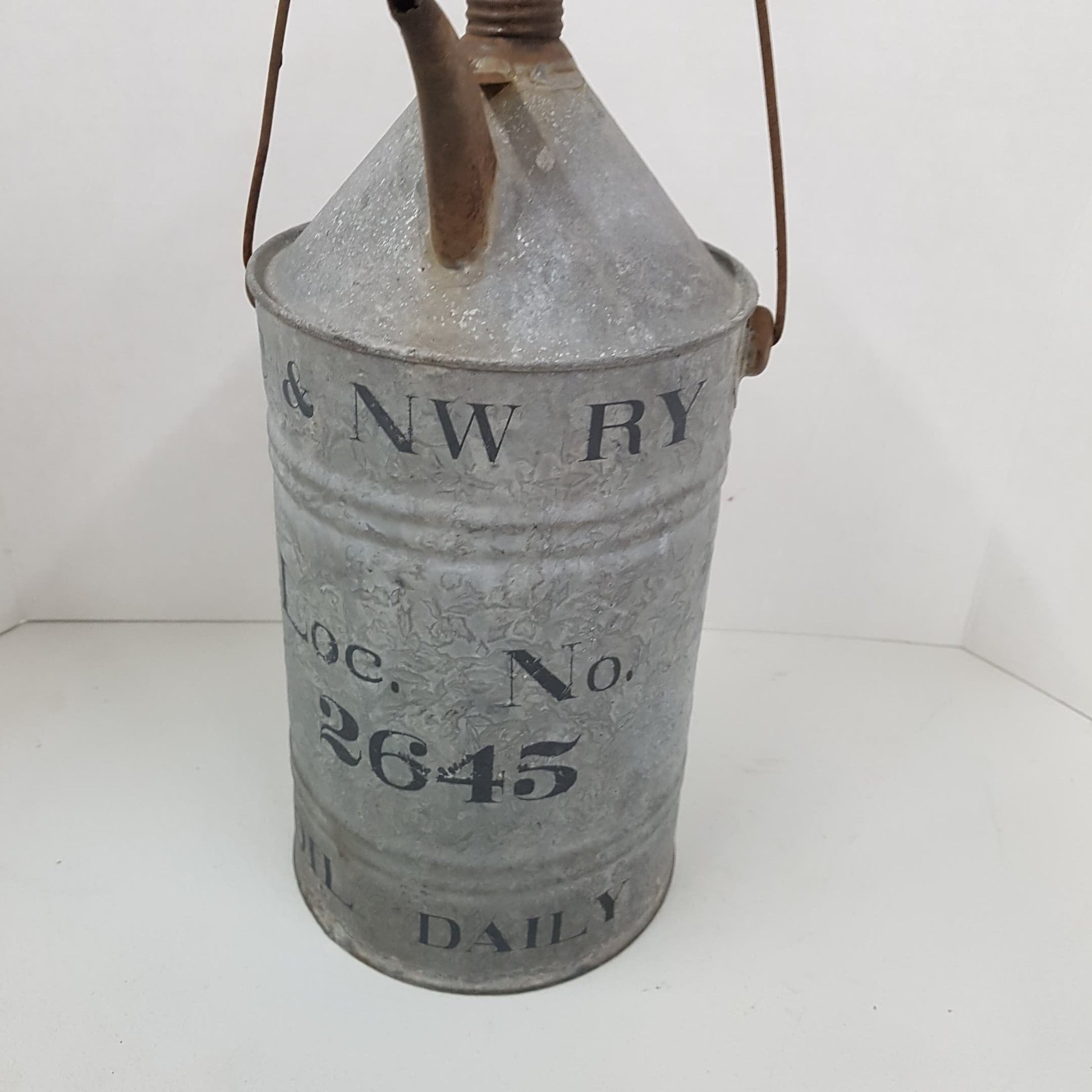 chicago & north western railway oil can