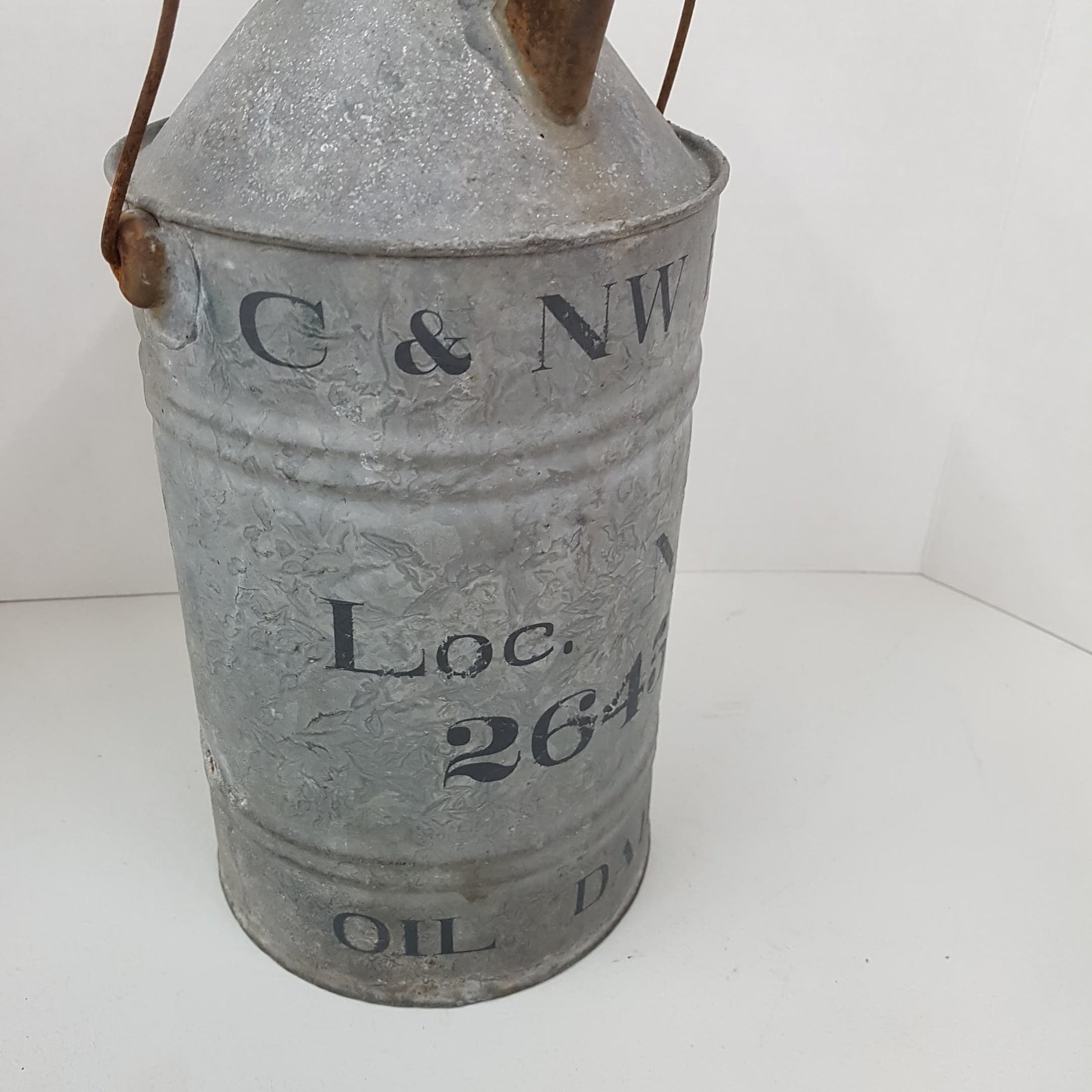 chicago & north western railway oil can