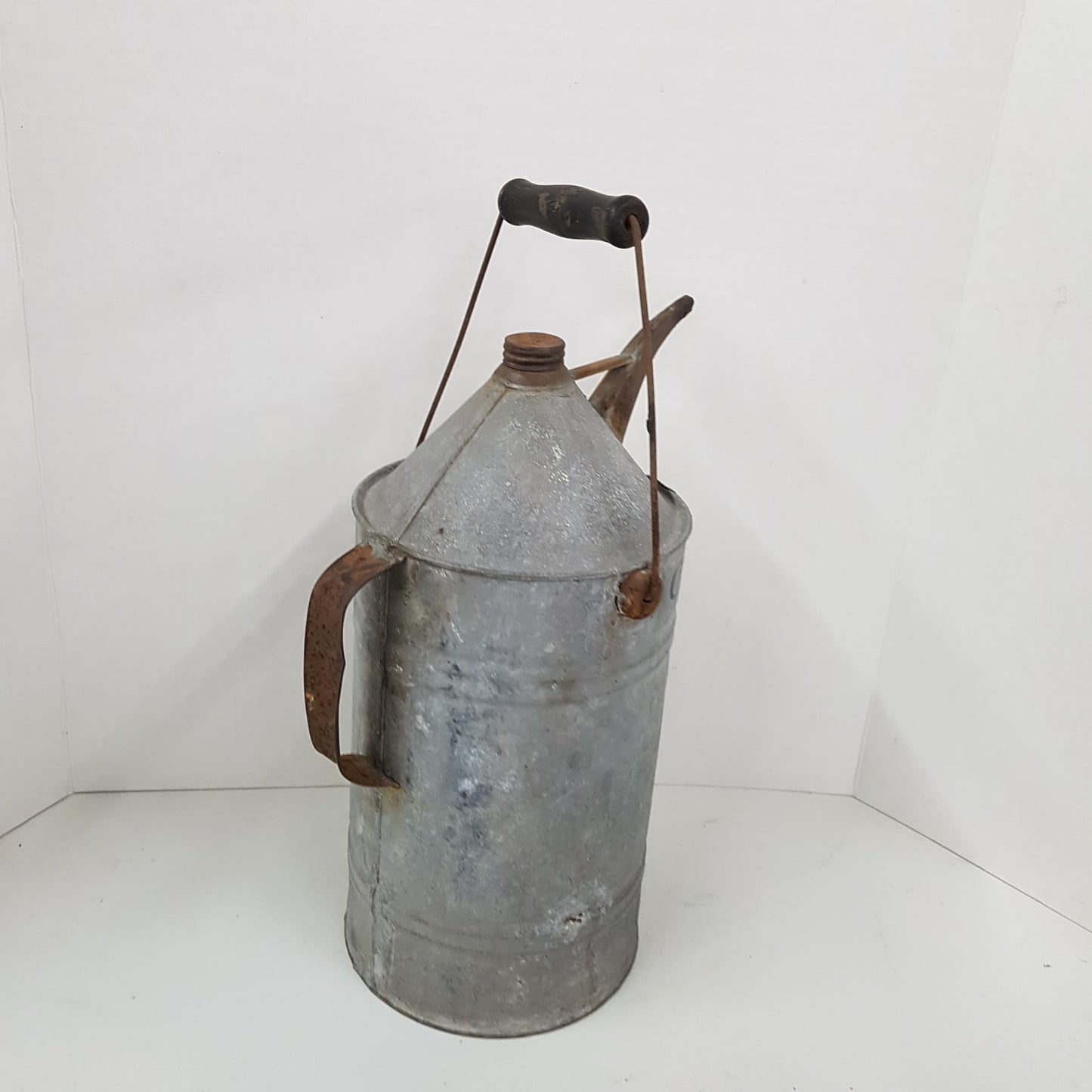 chicago & north western railway oil can