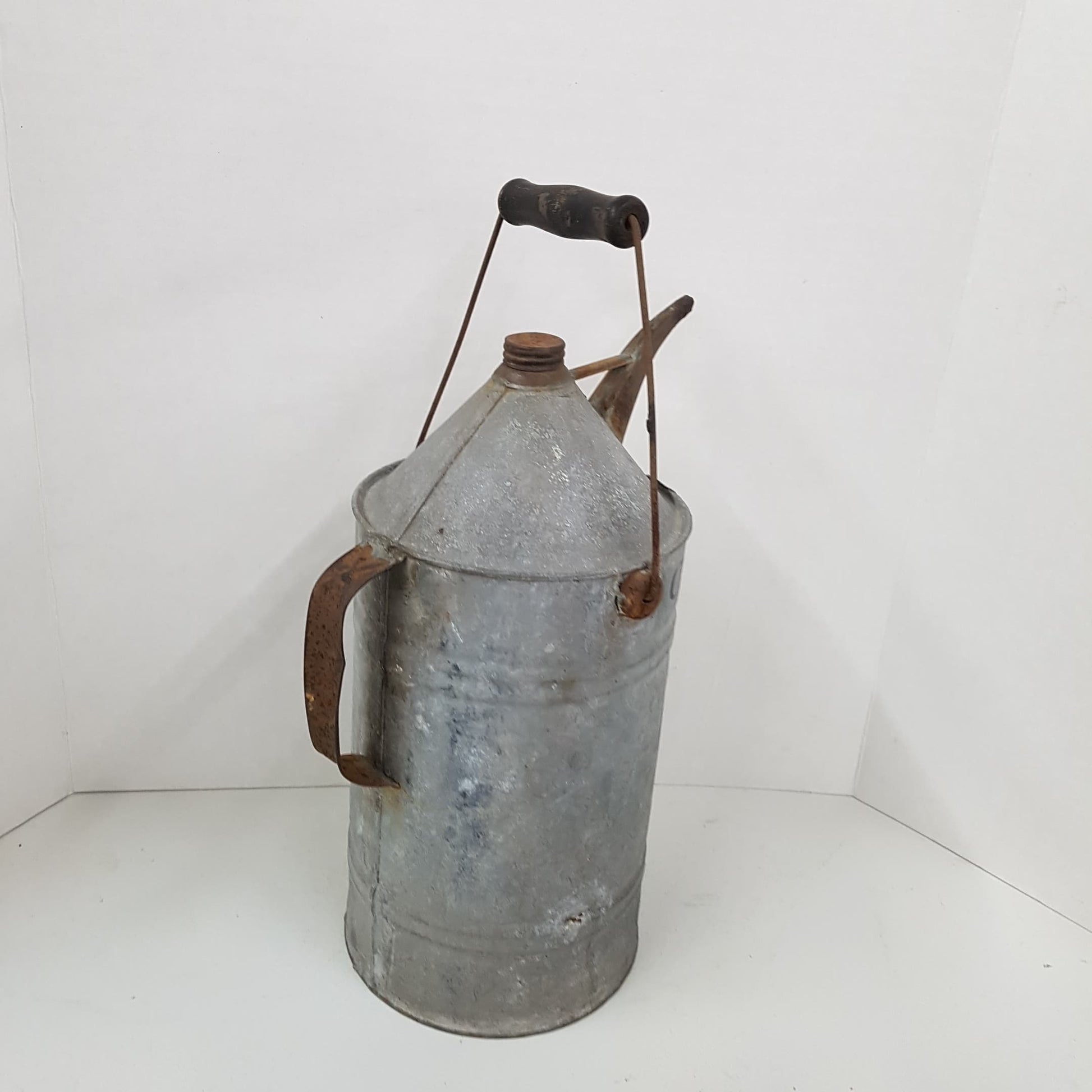 chicago & north western railway oil can