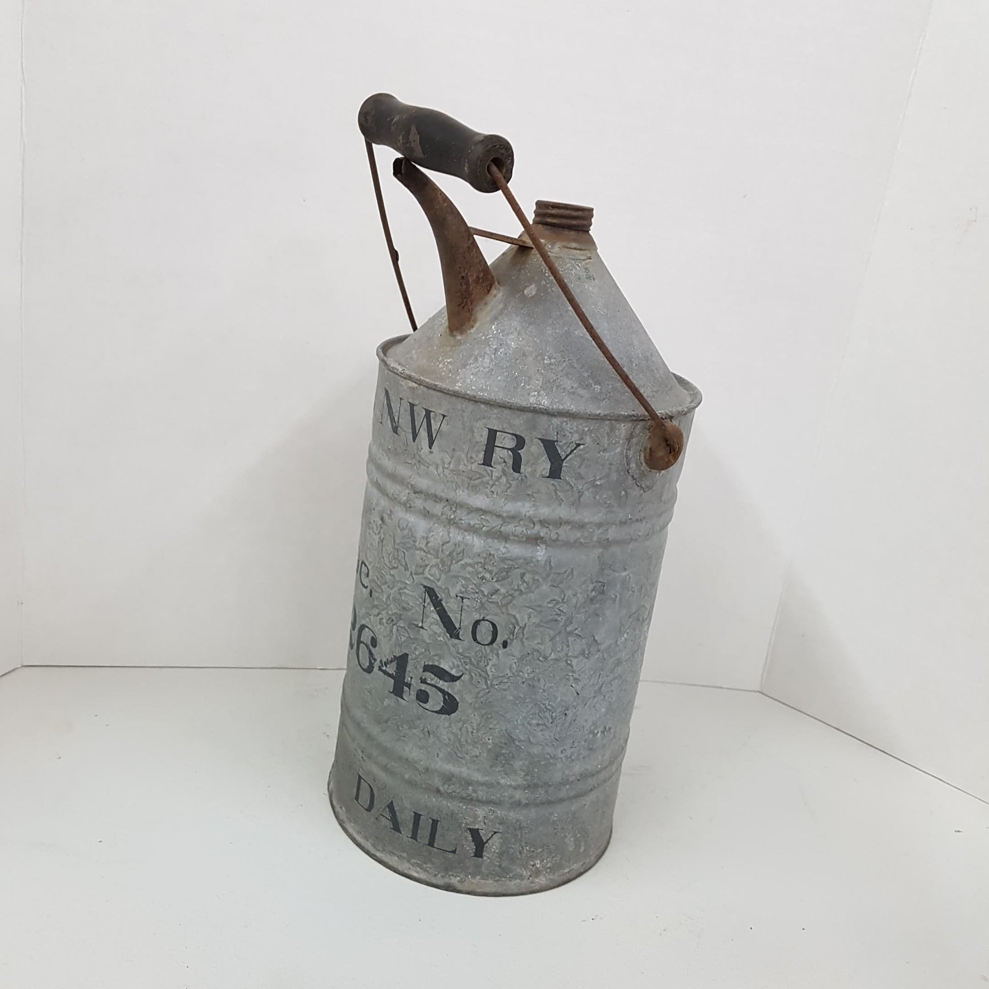 chicago & north western railway oil can