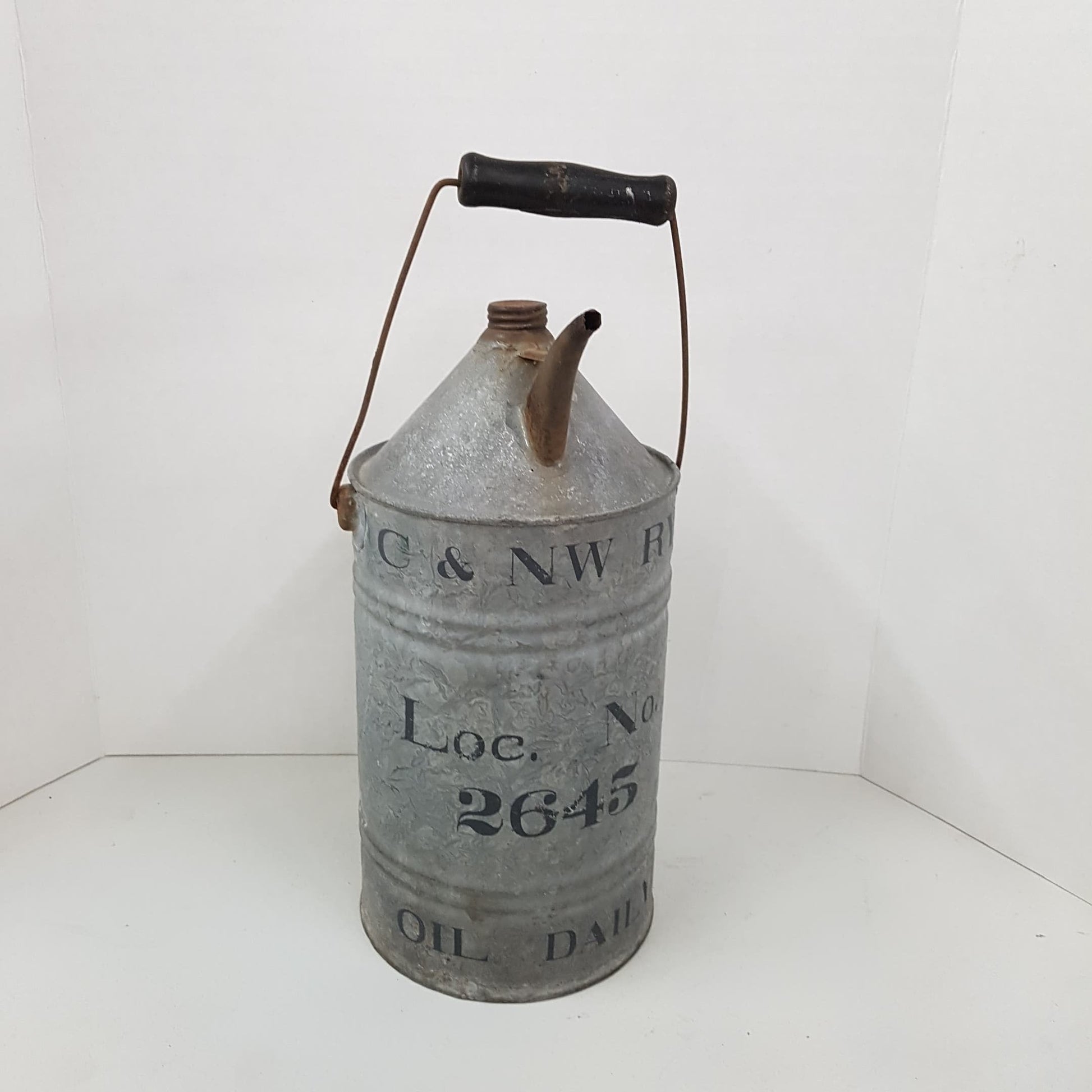 chicago & north western railway oil can
