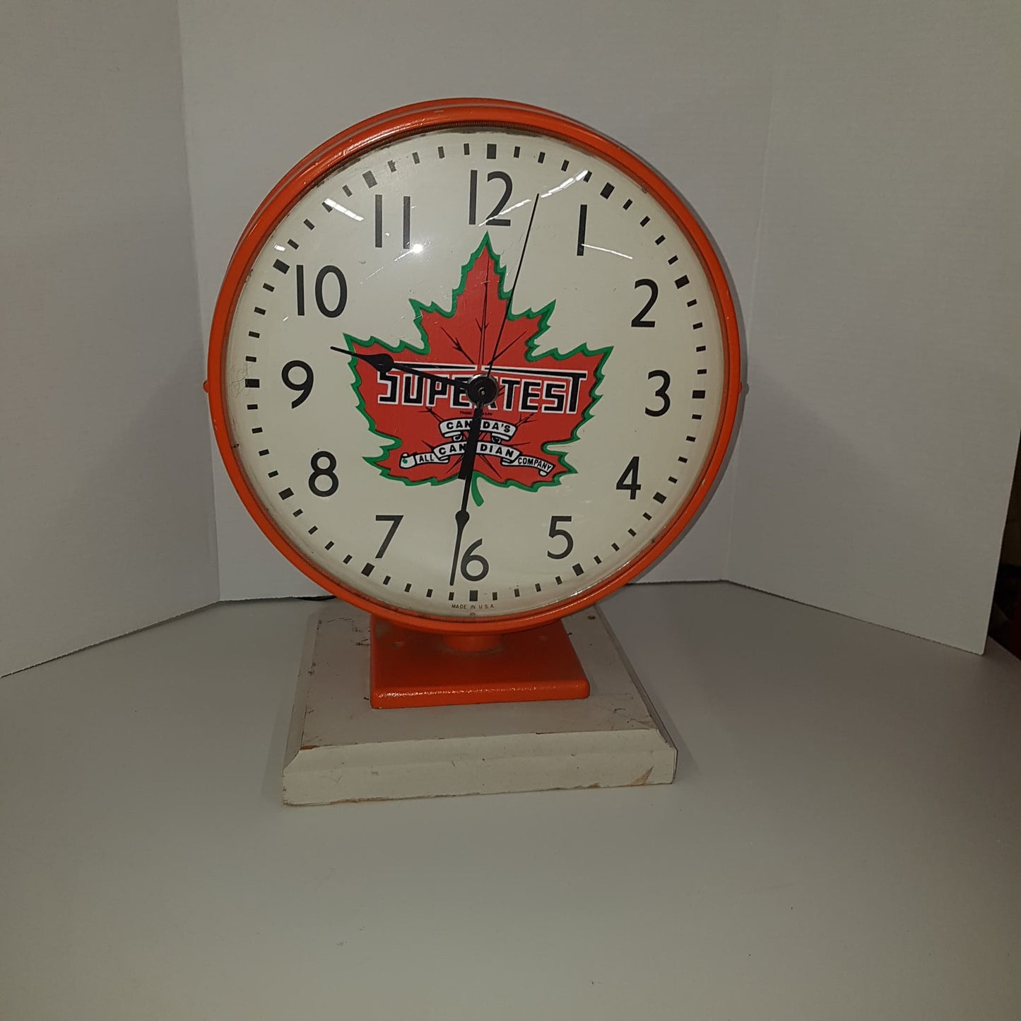 antique supertest  gas pump globe clock