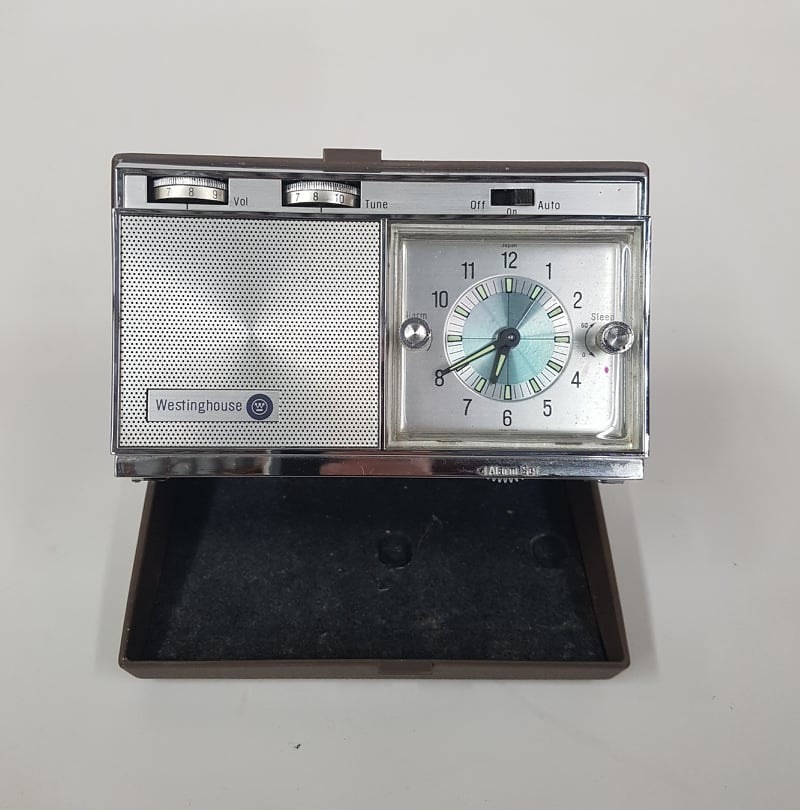 westinghouse travel alarm clock radio