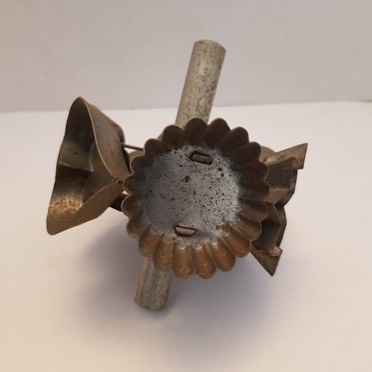 rolling cookie cutter vintage