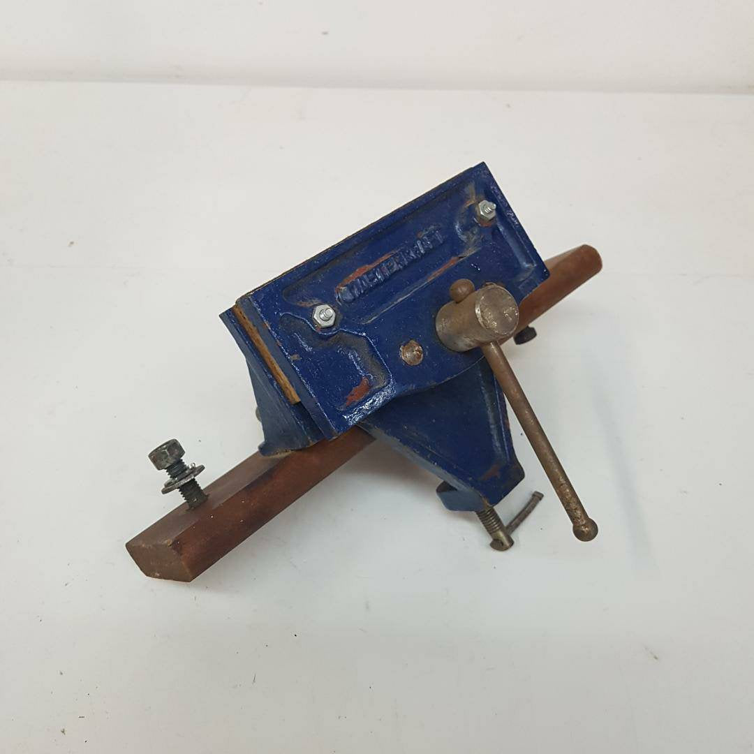 benchtop vise mastercraft workbench tools