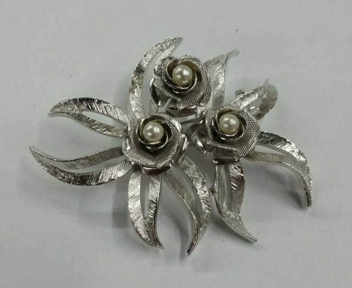 faux pearl silver rose brooch