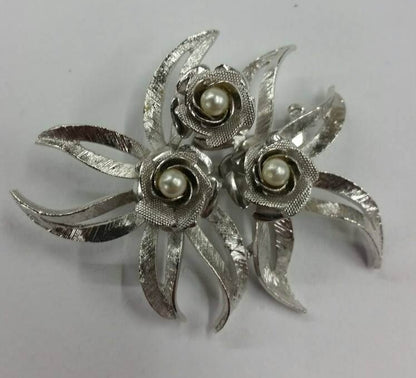 faux pearl silver rose brooch