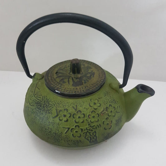 japanese teapot bamboo motif cast iron