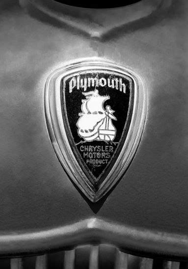 Plymouth Chrysler Keychain Classic Car Automotove Collectible - Wainfleet Trading Post